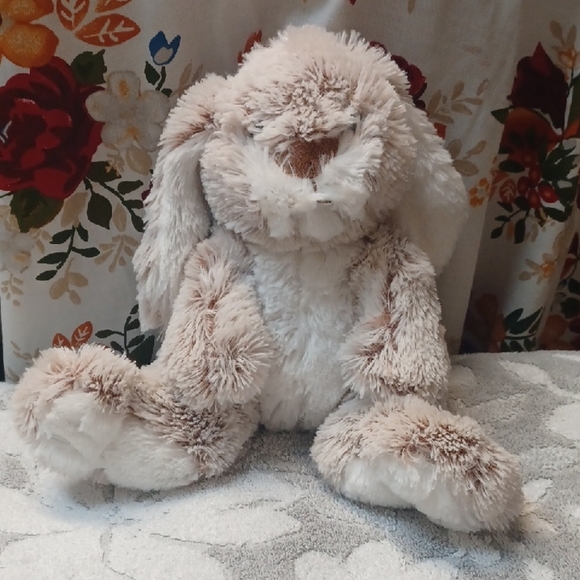 MELISSA Y DOUG Other - MELISSA Y DOUG Fluffy Plush Bunny Toy